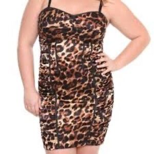 - NWT Vintage Z. Cavaricci Leopard Print Ruched Dress